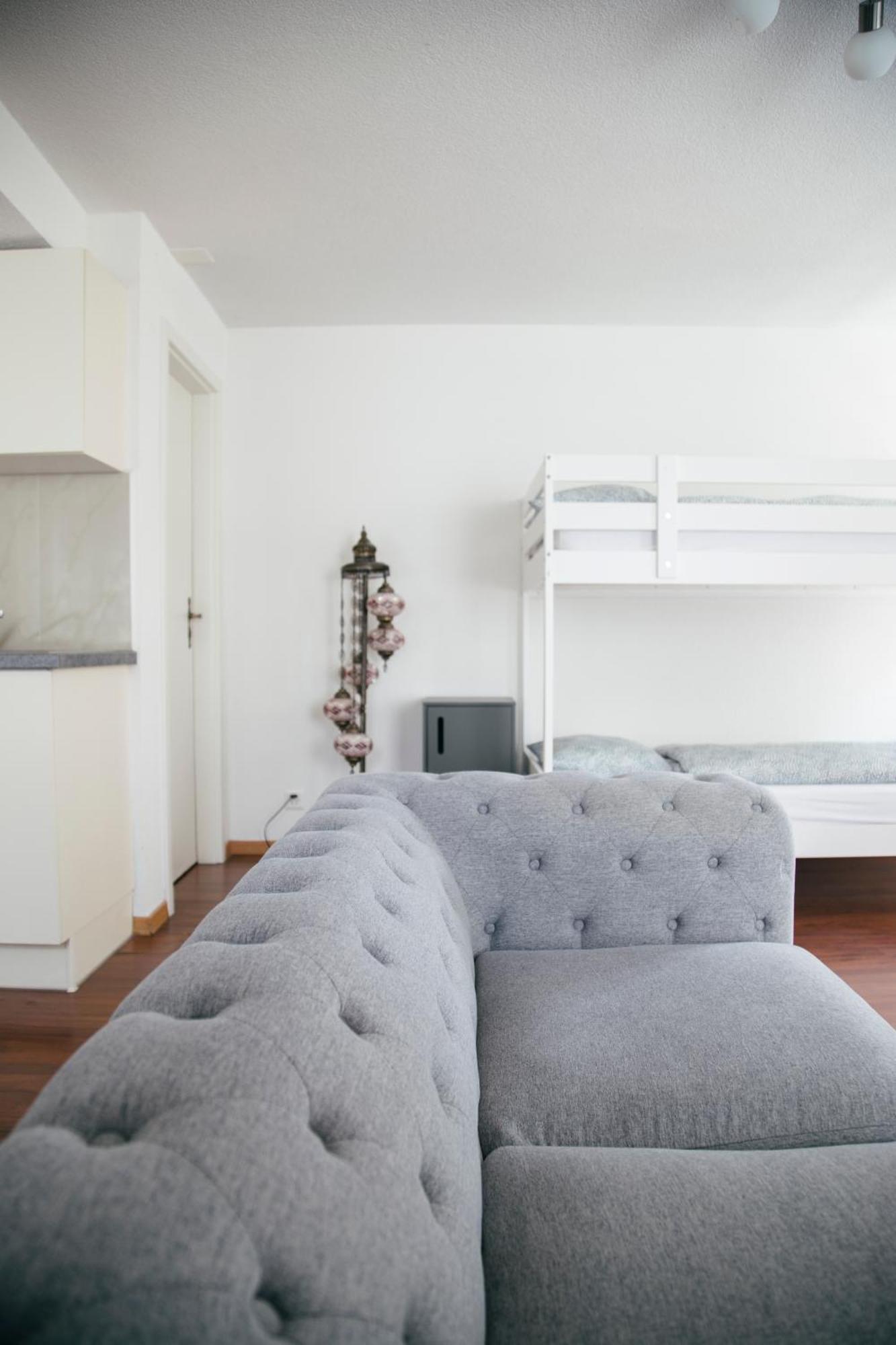 Nimbuzzz Apartments Unterseen Pokoj fotografie