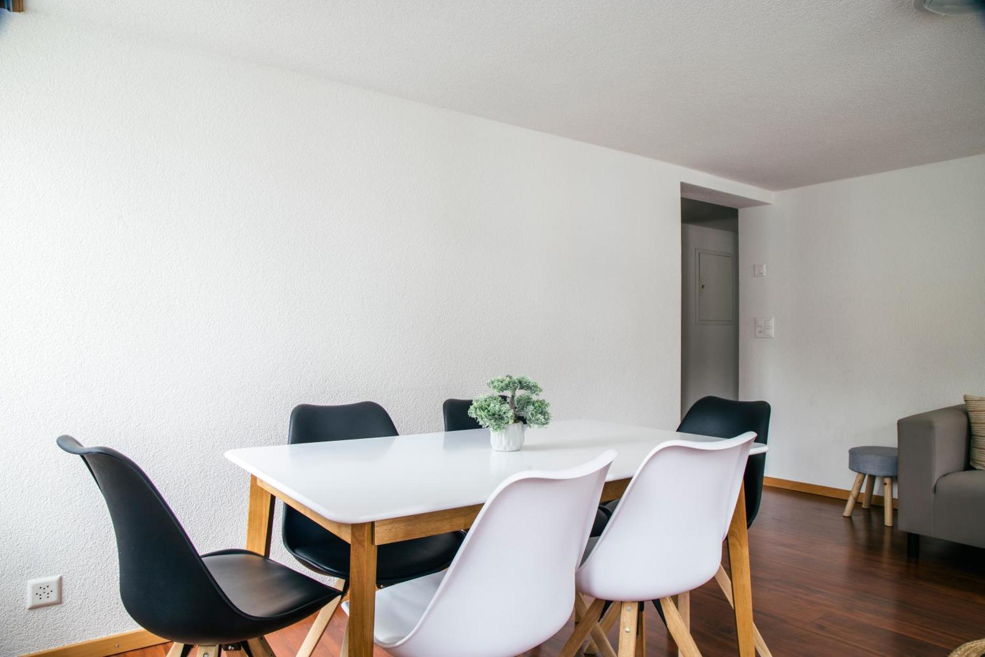 Nimbuzzz Apartments Unterseen Pokoj fotografie