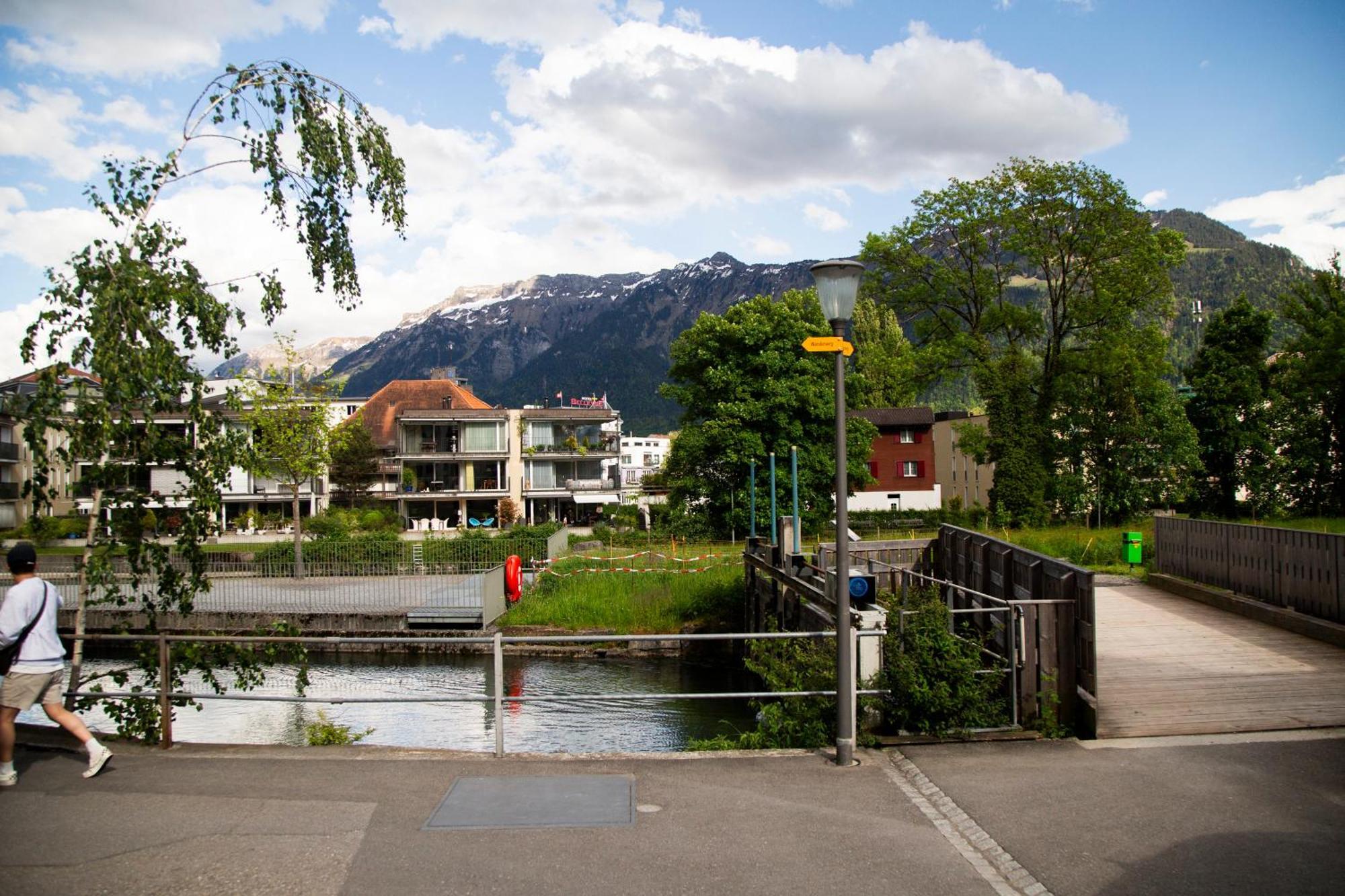 Nimbuzzz Apartments Unterseen Exteriér fotografie